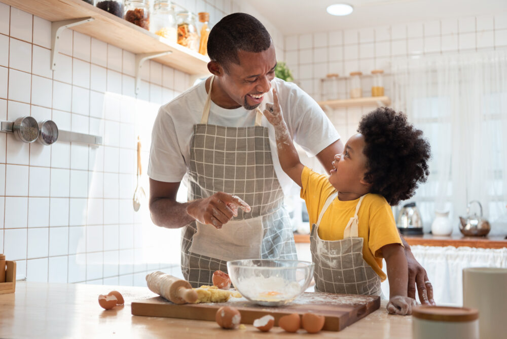 picture of parent and child in kitchen
